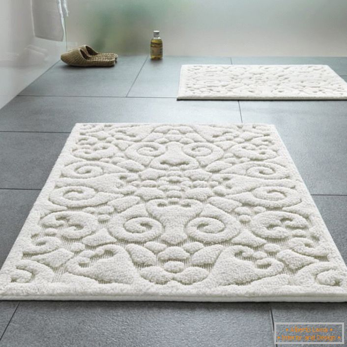Are especially demanded mats for a bathroom with a relief pattern.