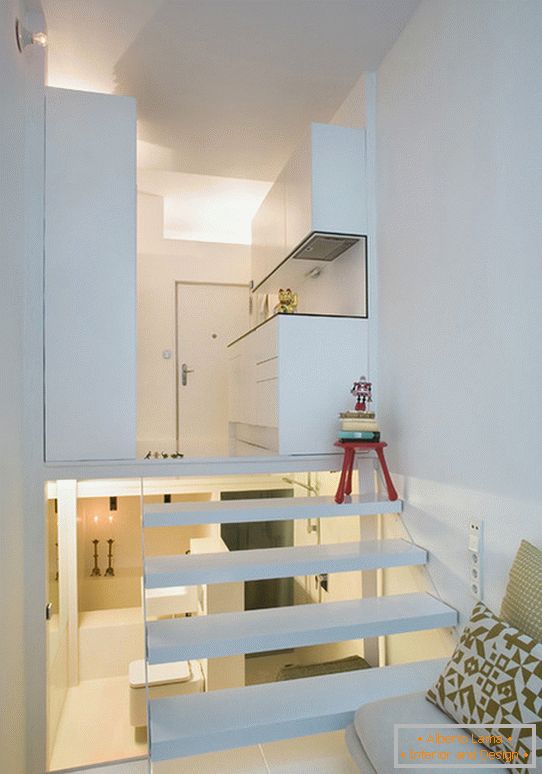 Non-standard layout of a small apartment