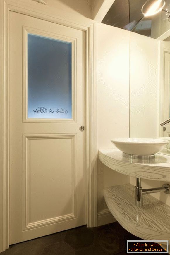 Bathroom in white color