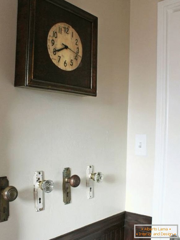 Door handles as decor in the interior