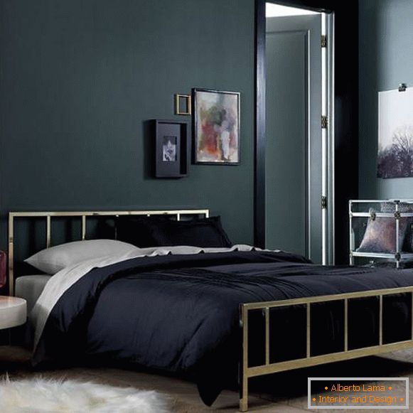 Simple but rich bedroom design