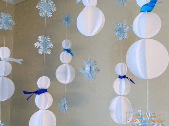 how to make a New Year's garland of colored paper, photo 6