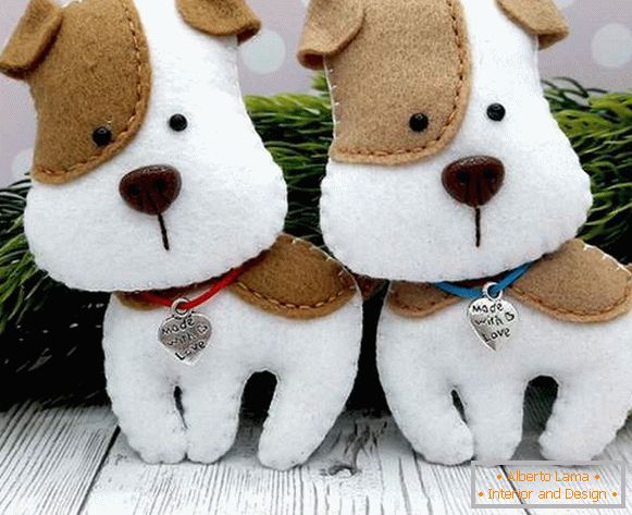 New Year toy dog ​​with his hands, photo 3