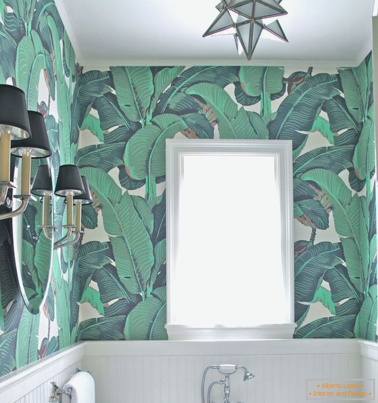 banana-leaf-wallpaper-bathroom