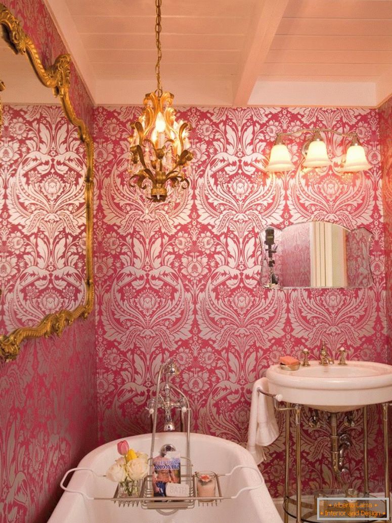 hpbrs408h_pink-vintage-bathroom-french-wallpaper_3x4-jpg-rend-hgtvcom-1280-1707
