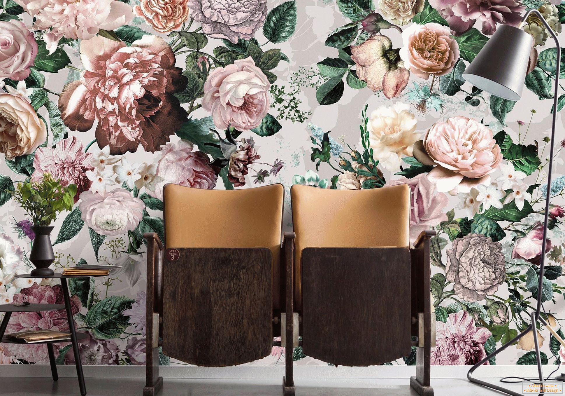 Wallpapers with bouquets in the interior