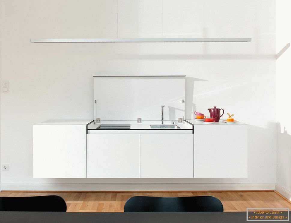 Stylish kitchen design of small sizes - открытая крышка