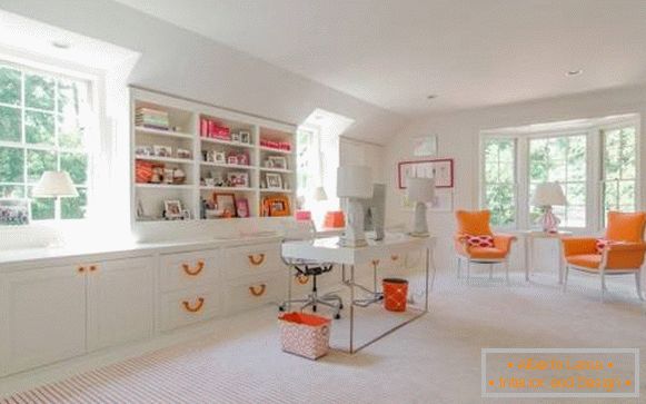 interior-with-orange-decor