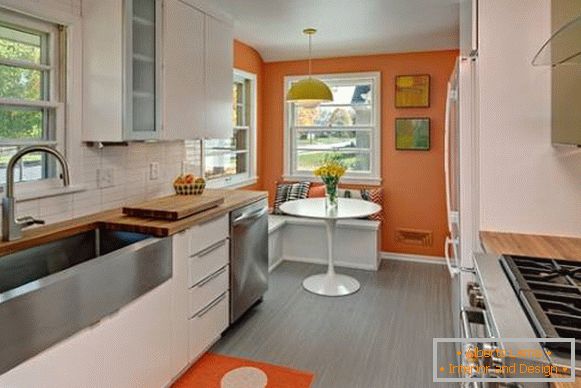 Types of flooring for kitchen: linoleum