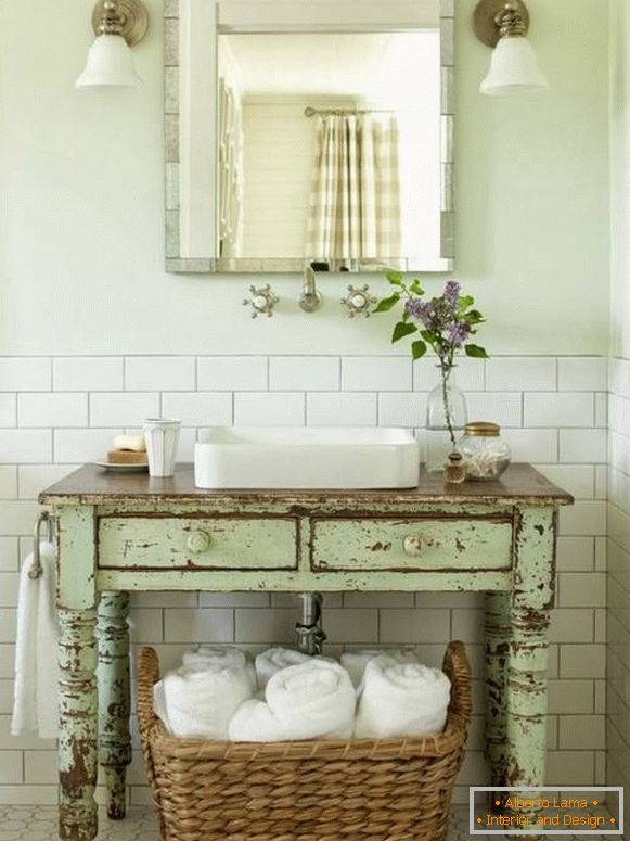 Old bathroom furniture for Provence