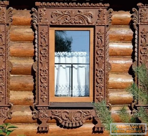 пластиковые windows in a wooden house