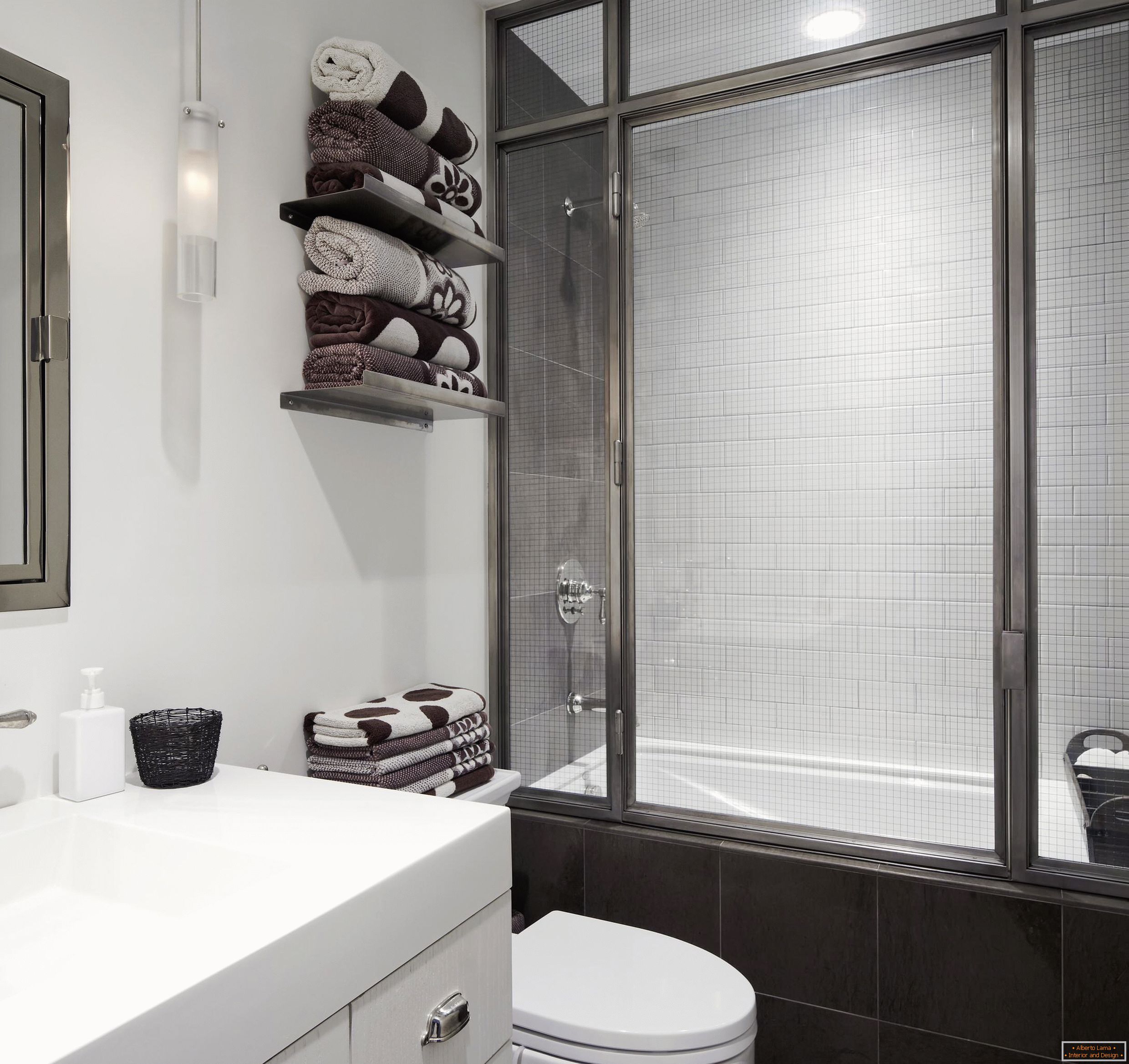 Wall shelves for towels in the bathroom