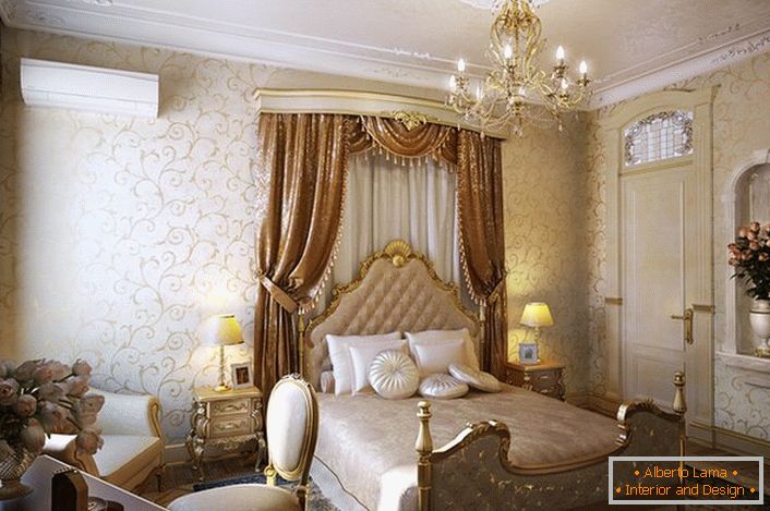 Only properly selected furniture, as in this bedroom, can become a vivid example of baroque style.