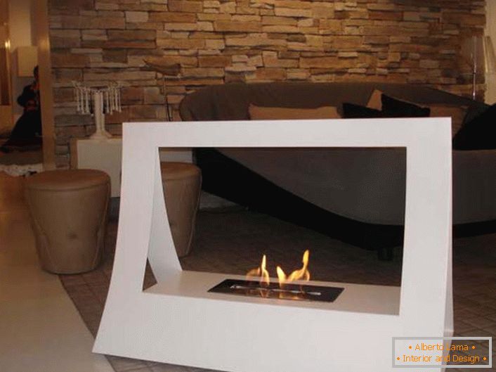 Elegant outdoor version of the bio fireplace. Bag for Gulliver.