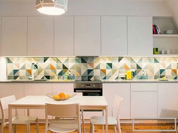 a panel of tiles in the kitchen, photo 26