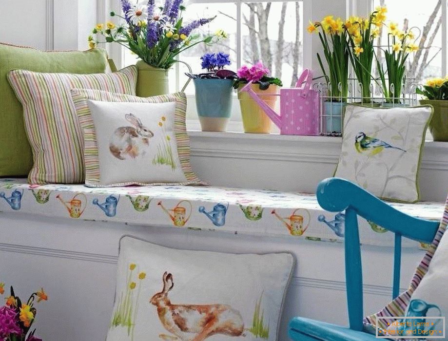 Pillows with Easter bunnies in the interior