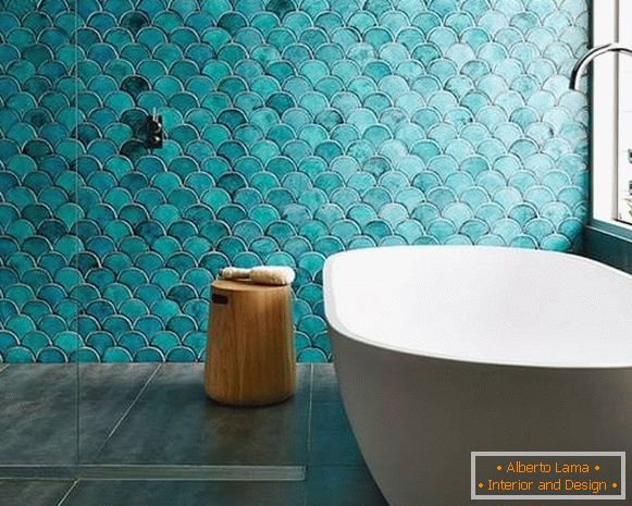 Blue, blue, turquoise bathroom tiles