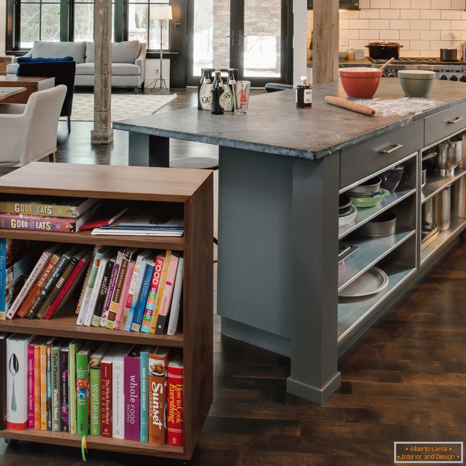 Pull-out drawer for books