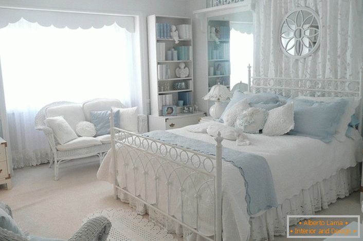 Bright room for sleeping in country style. Excellent option for decorating a guest bedroom.