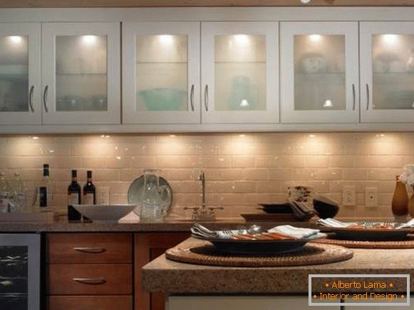 Point lighting in the kitchen with overhead lights