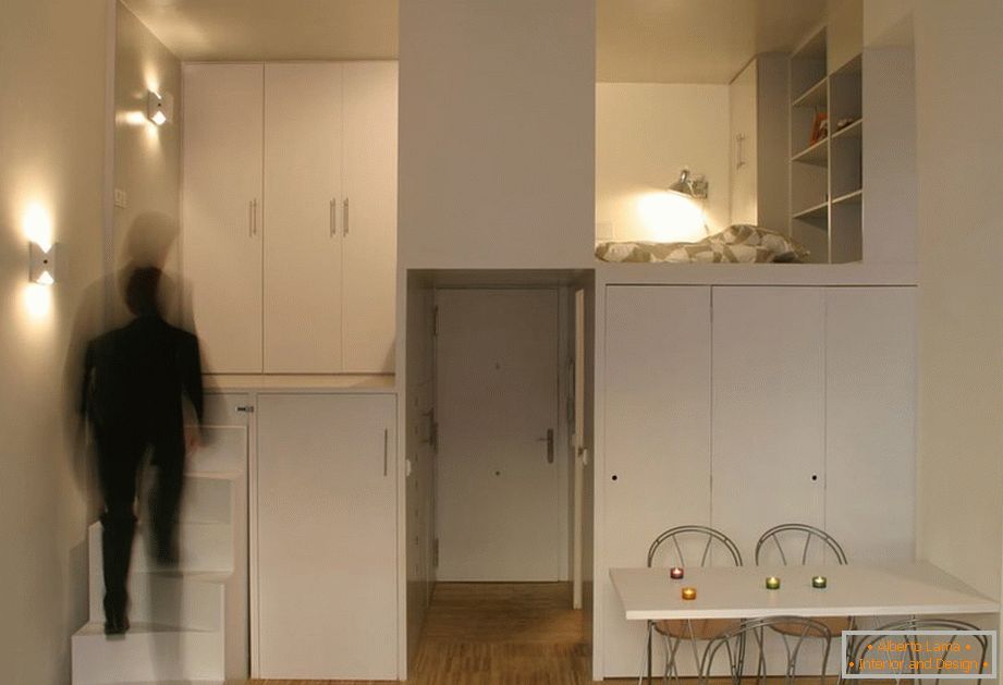Vertical zoning of a small apartment