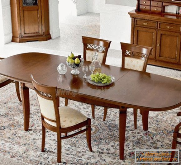 folding dining tableв классическом стиле