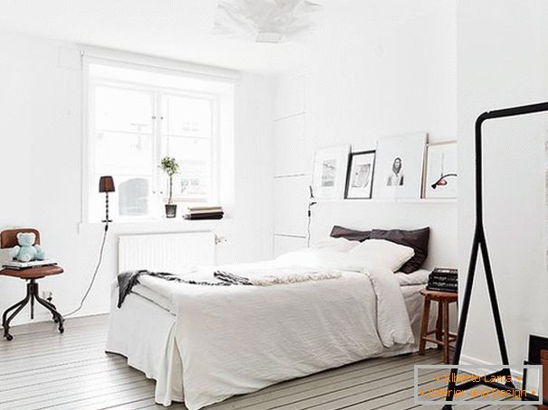 White color in the interior of the bedroom