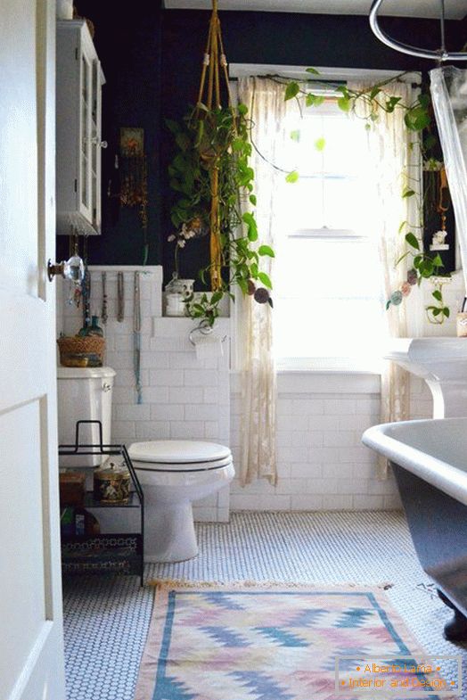 Bathroom decoration with the help of plants