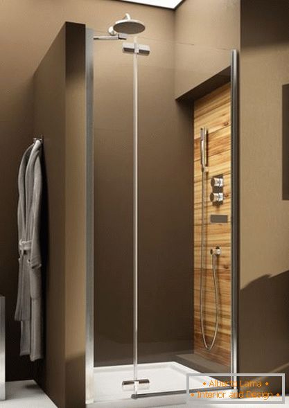 Sliding glass shower doors to order in a modern style