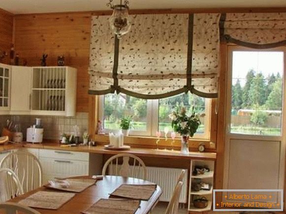 Roman curtains in the kitchen with balcony, photo 28