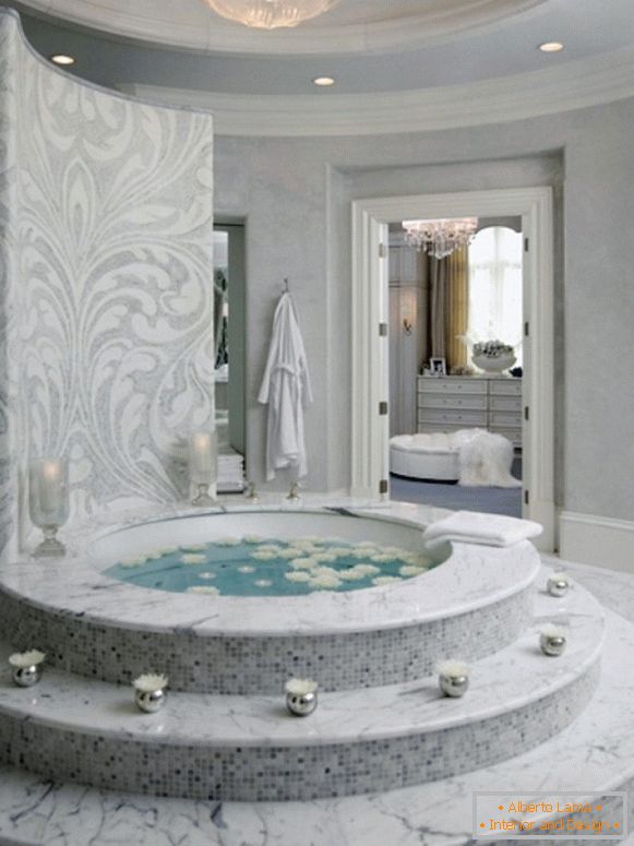 round-bath-with-mosaika