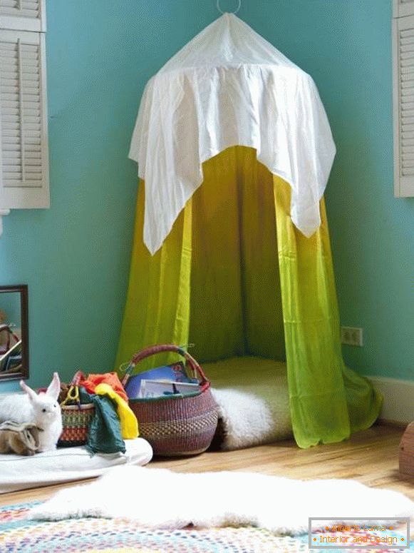 Suspended tent in the child's room