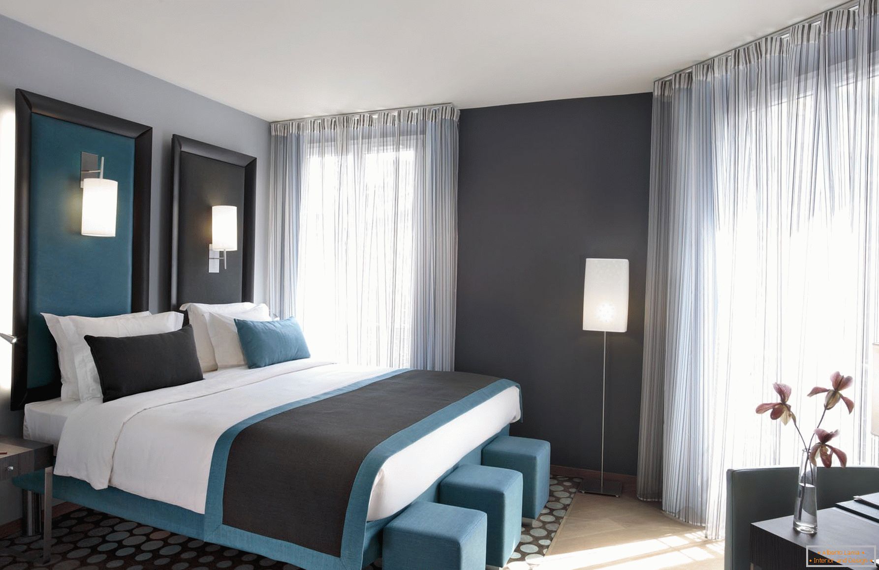 Gray-turquoise bedroom