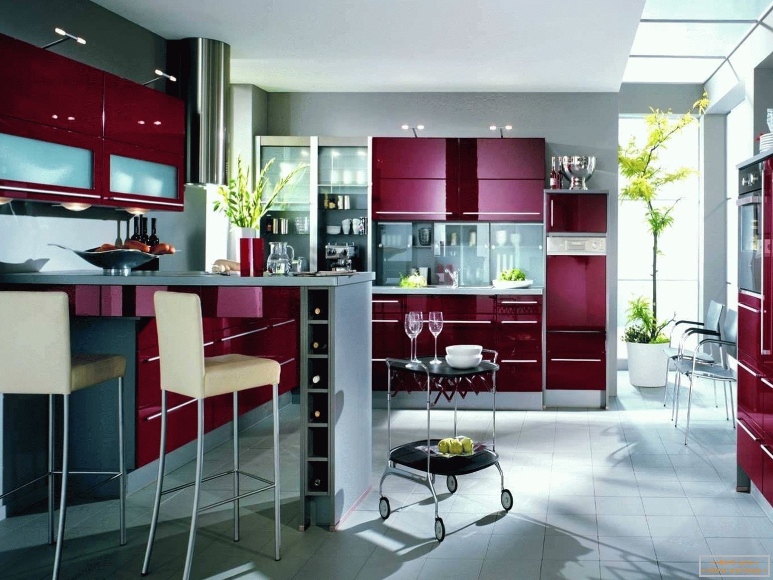 Gray-red kitchen