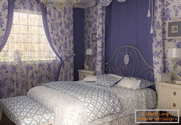 The combination of white and purple in the interior of the bedroom