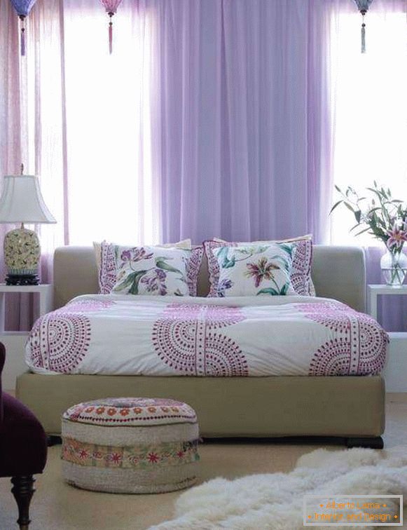 Transparent purple curtains in the bedroom - photo in the interior
