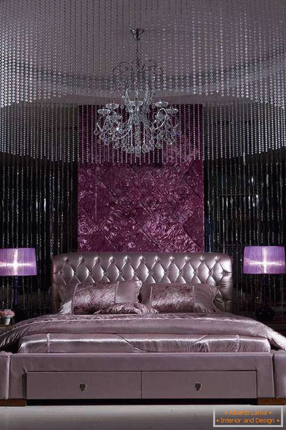 The combination of purple with dark tones and shine in the bedroom