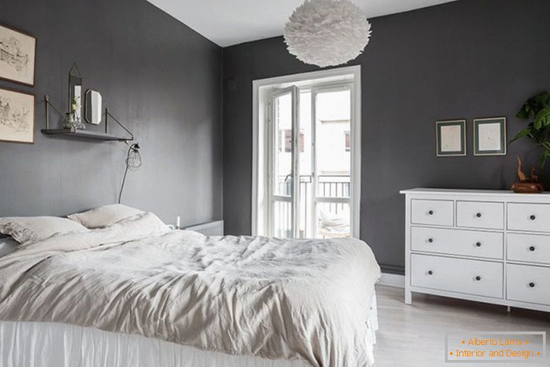 Gray walls in the bedroom