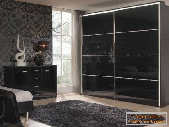 Black sliding wardrobe