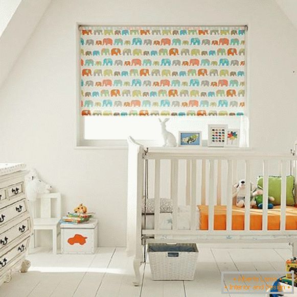 roller blinds for children in a children's room for a boy, photo 48