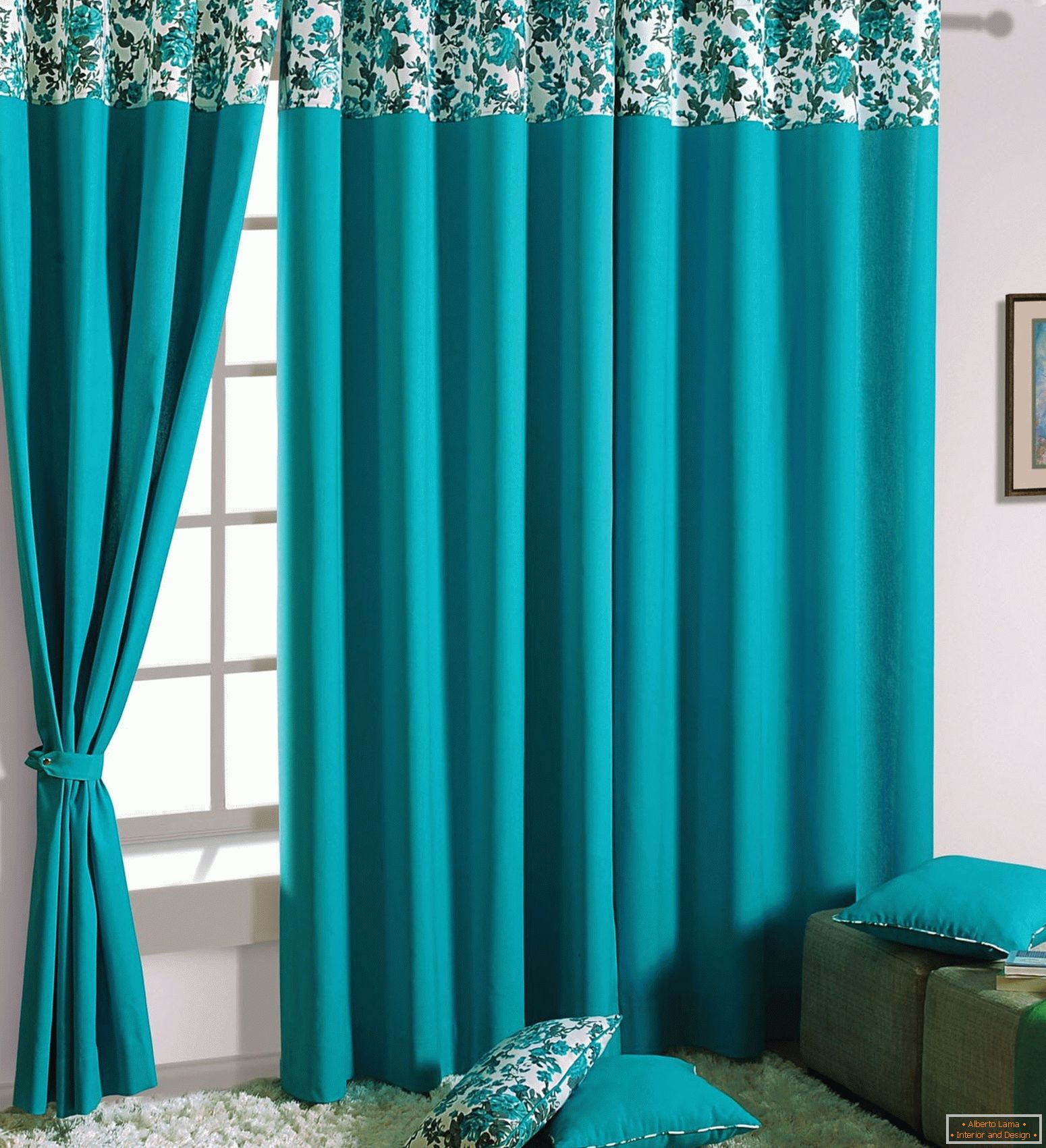 Single-color curtains with a patterned top