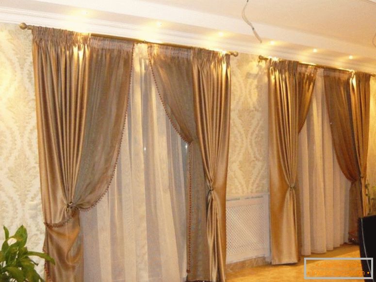 pick-up curtains-in-living-2