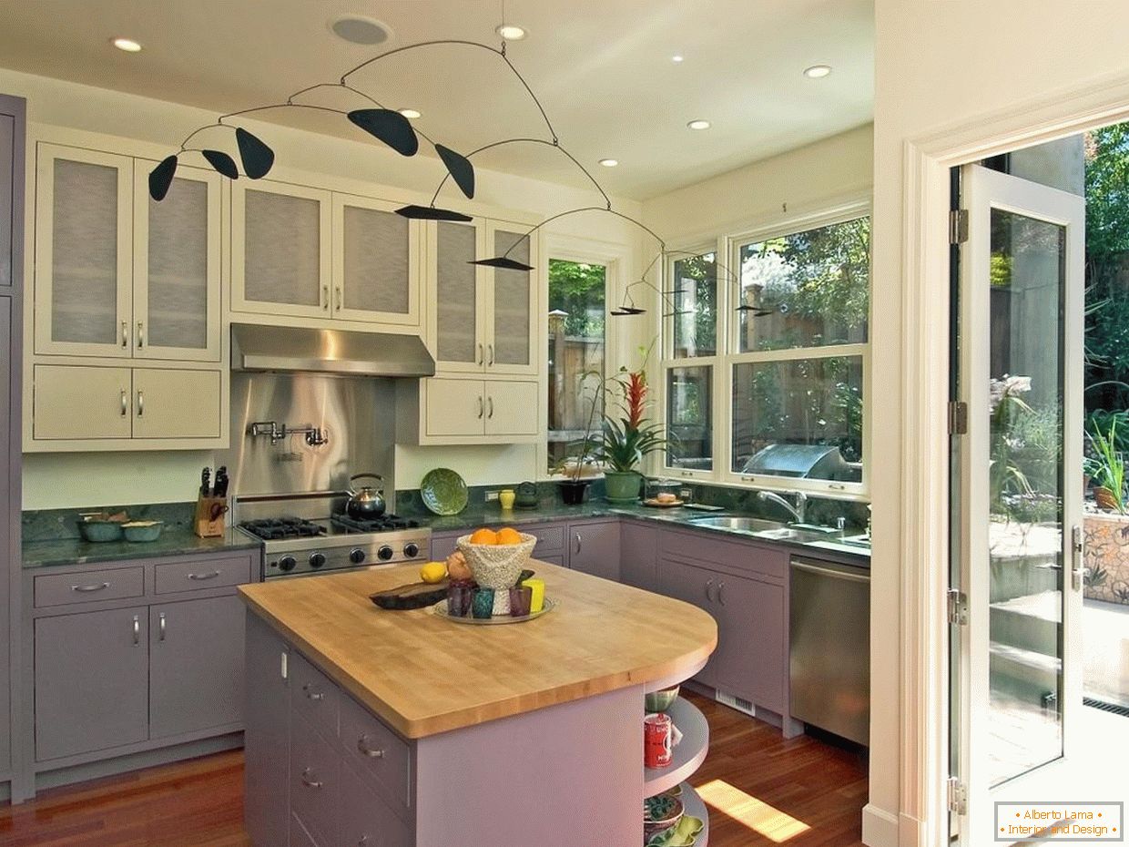 Lilac and white facades of the kitchen