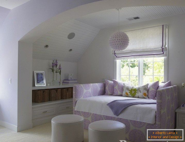 Cozy bedroom with an arch in lilac-white color