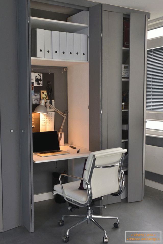 Compact office in the closet