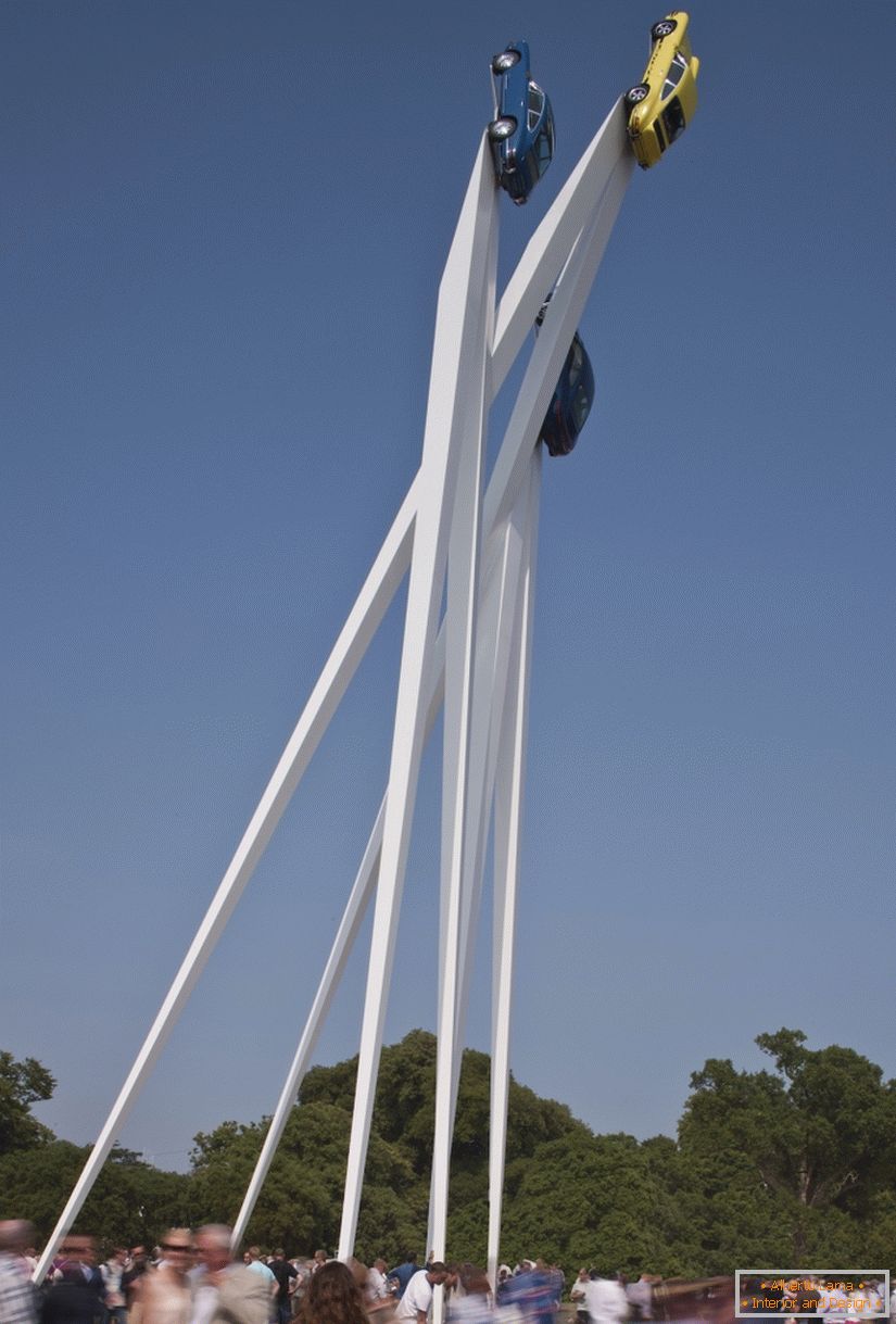 Sculpture flying Porsche