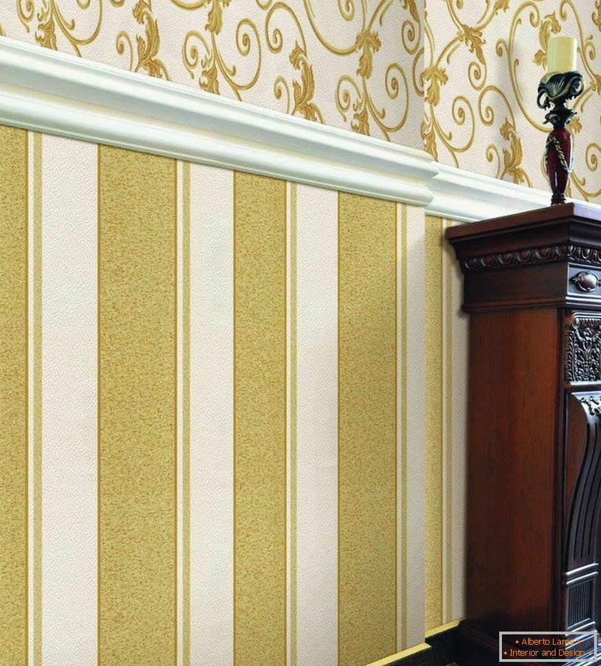 Close-up of wallpaper with molding in the middle of the wall