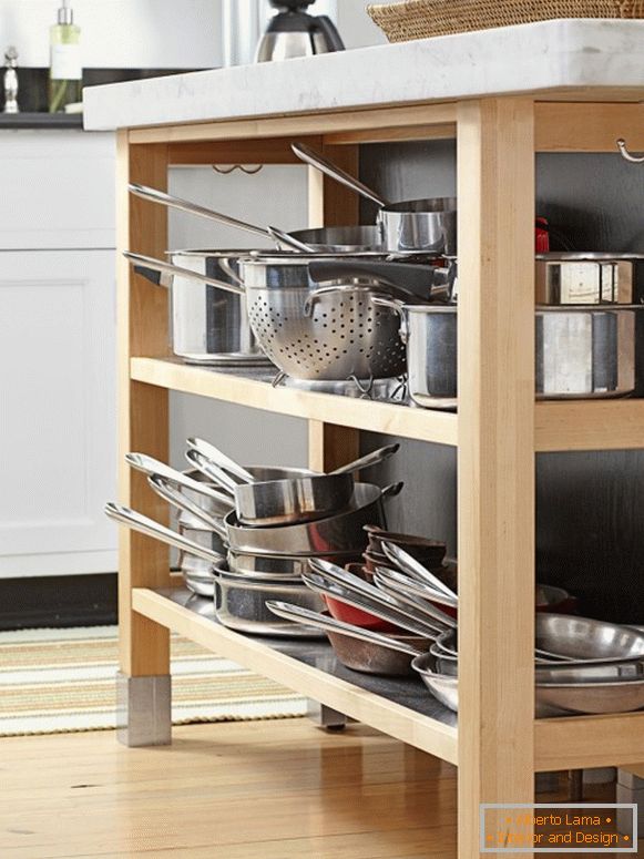 Comfortable kitchen island