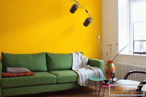 Yellow wall in the living room