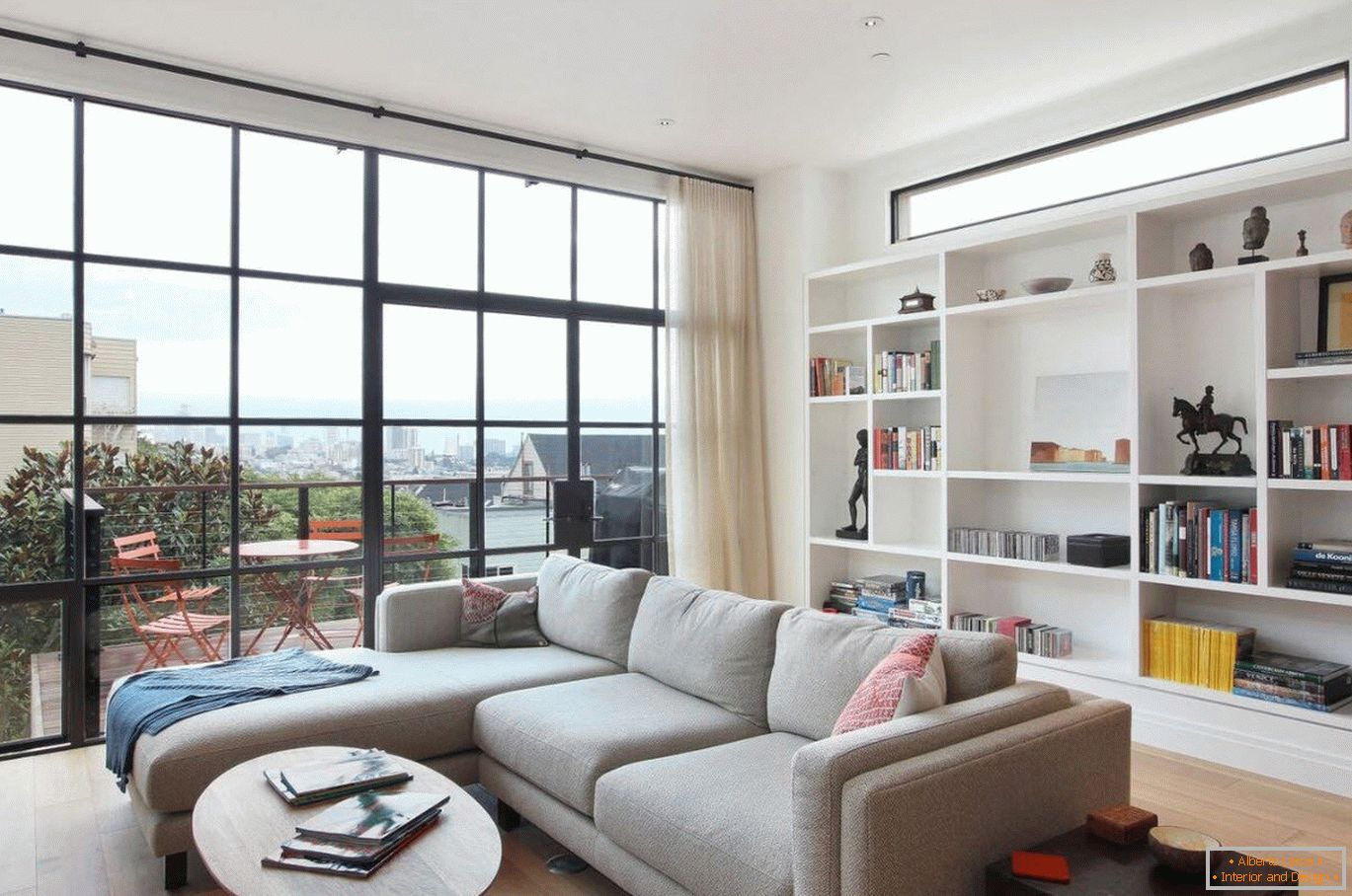 Panoramic glazing in modern apartments